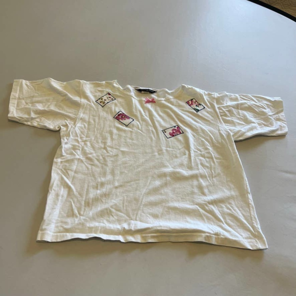 VINTAGE Herman Geist White cotton floral patch t-shirt M